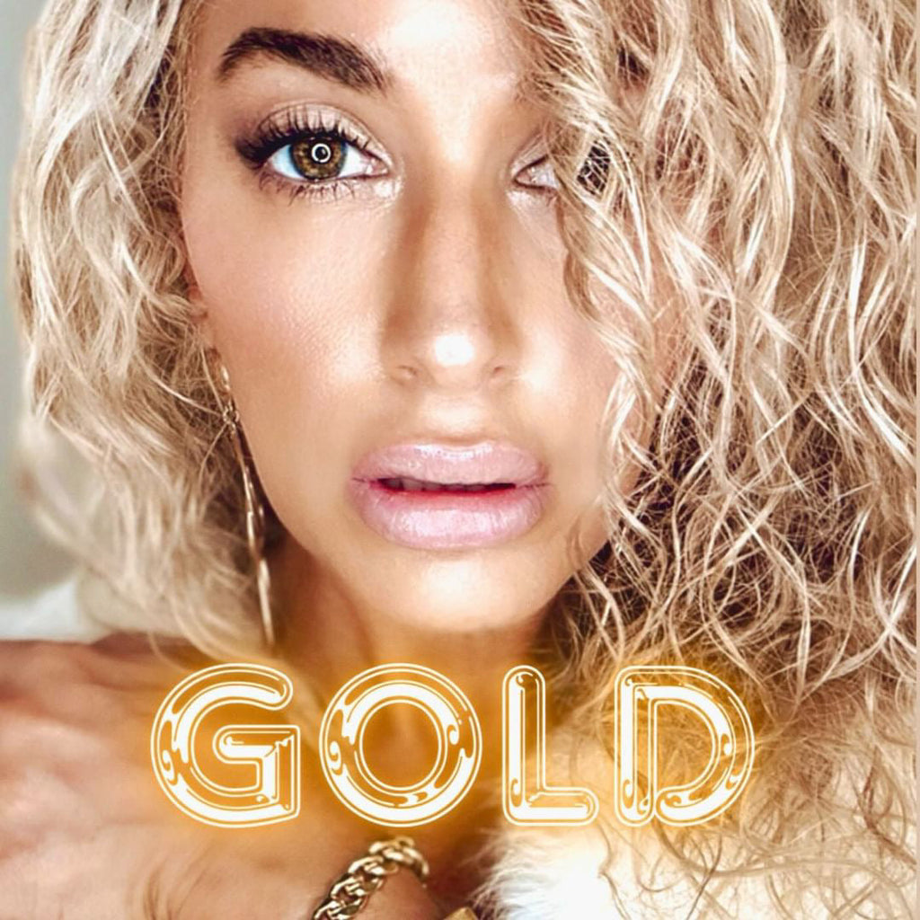 Shannon Dooley: A Versatile Talent Making Waves in the Music Industry